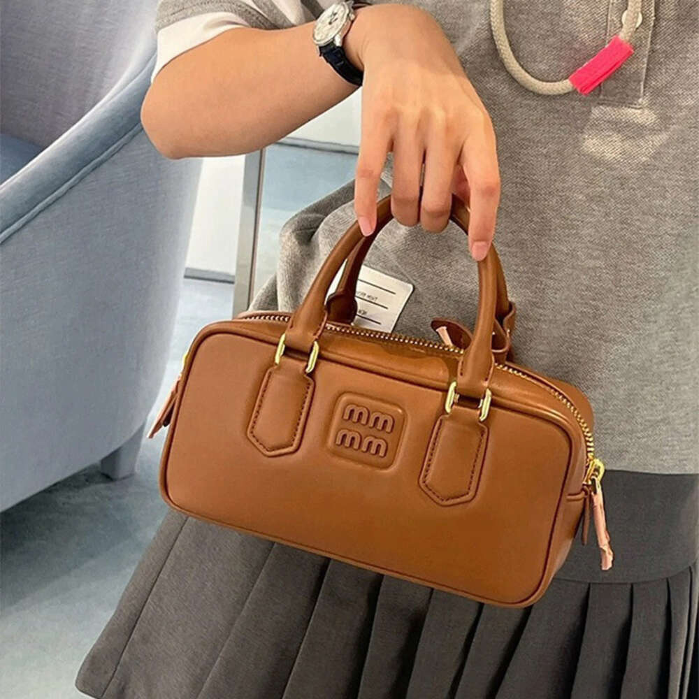 Barato atacado liberação limitada 50% desconto bolsa nova bolsa de boliche para mulheres pequena e grande capacidade boston travesseiro couro genuíno moda portátil crossbody