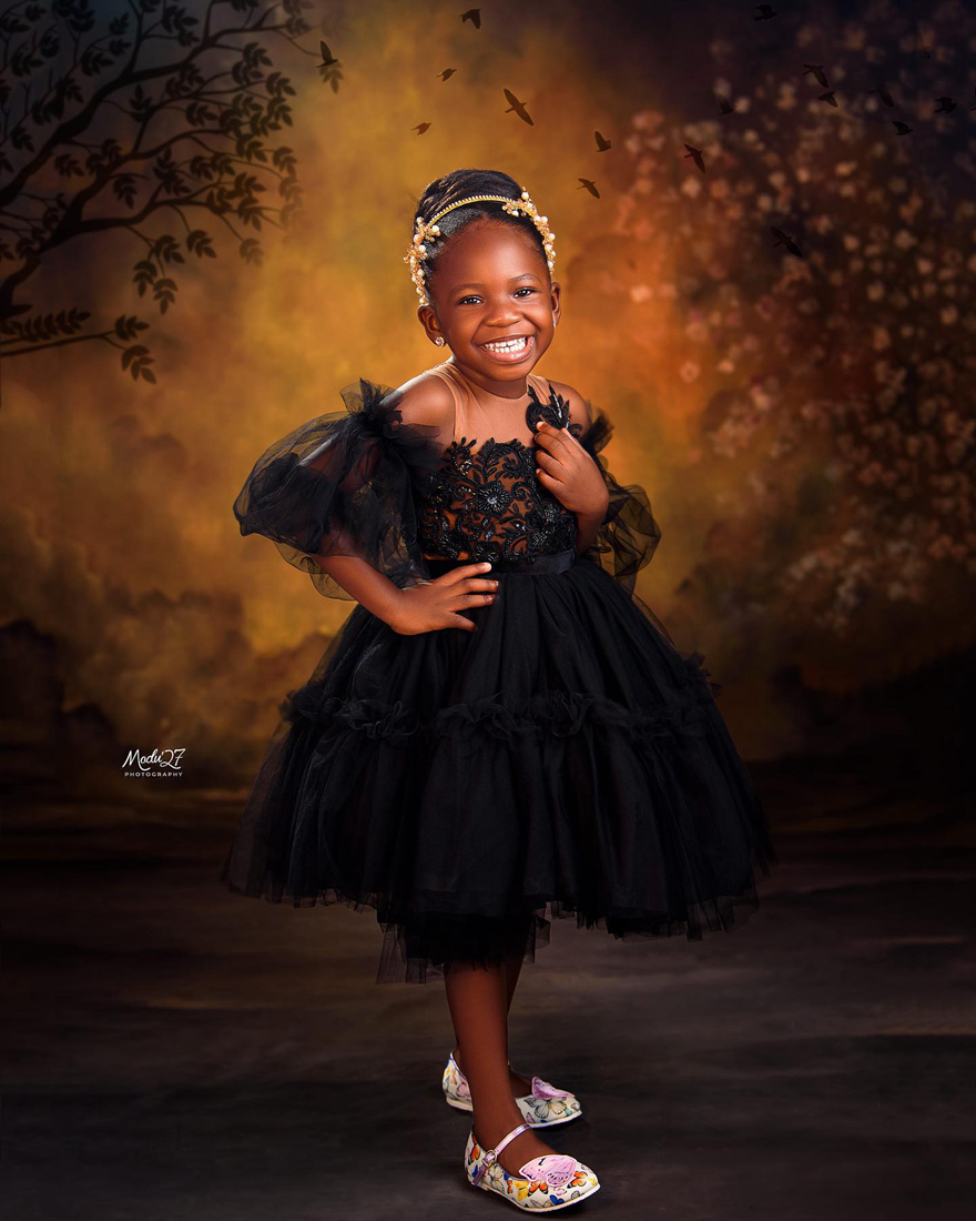 2024 African Flower Girl Dresses Communion Dress Jewel Knee Length Tiered Tulle Ball Gowns Queen Birthday Dress Appliqued Lace Beaded For Nigeria Black Girls NF128