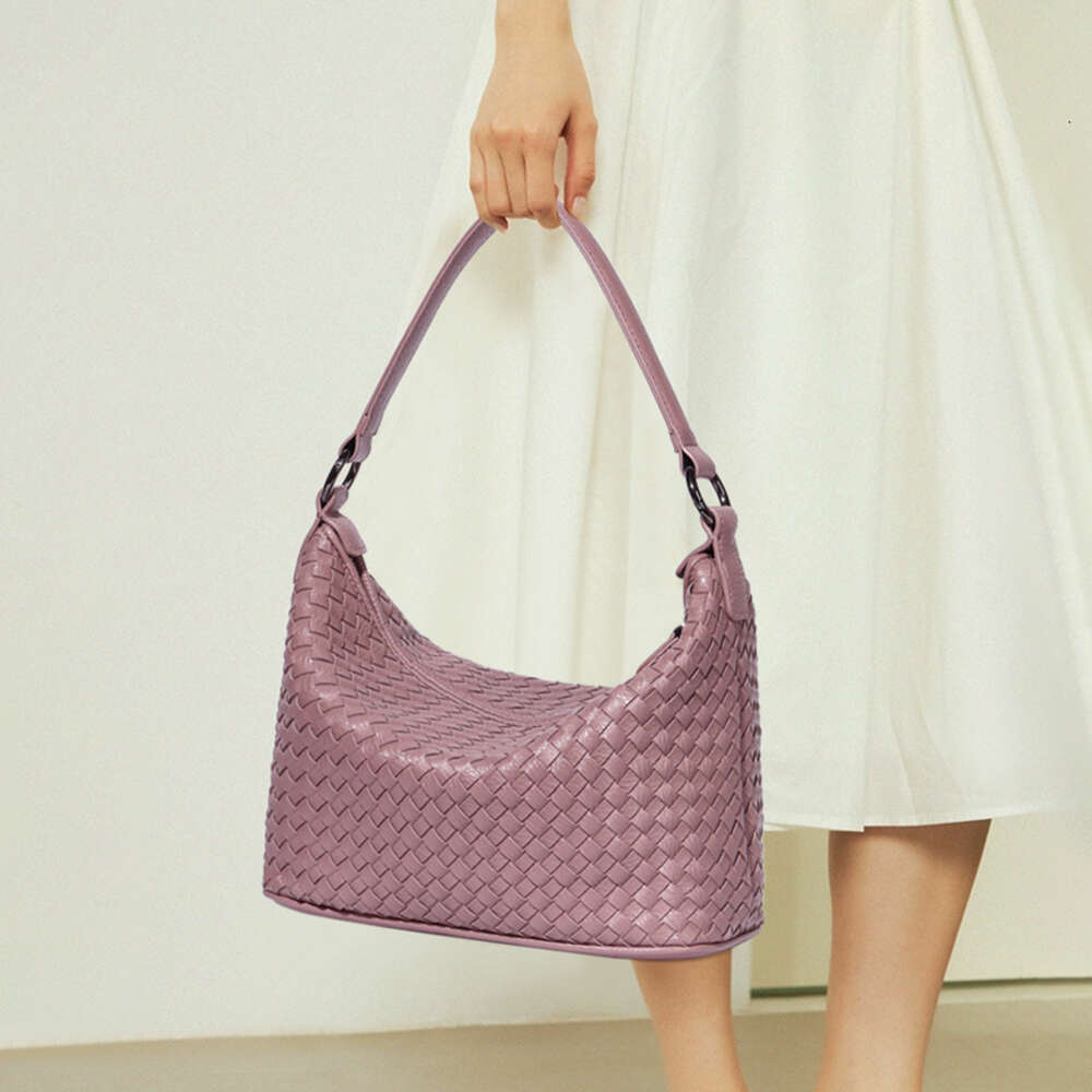 Sac Design de haute qualité pour femmes, sac d'été tressé à main, grande capacité, sous les bras, Simple et léger, luxe pour femmes