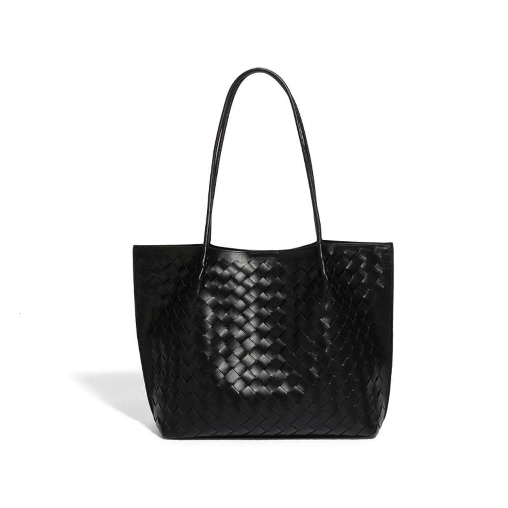 Sac design de haute qualité à la mode et minimaliste grande capacité fourre-tout tissé à la main nouvelle texture décontractée épaule polyvalente pour les déplacements quotidiens pour les femmes