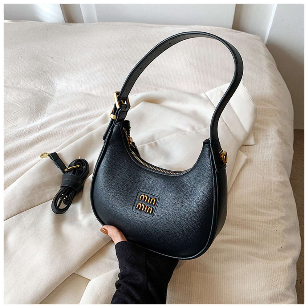 Goedkope Groothandel Beperkte Opruiming 50% Korting Handtas Geavanceerde Nieuwe Maan Tas Dames Deze Mode Veelzijdige Onderarm Dumpling Enkele Schouder Wtern Stijl Crossbody