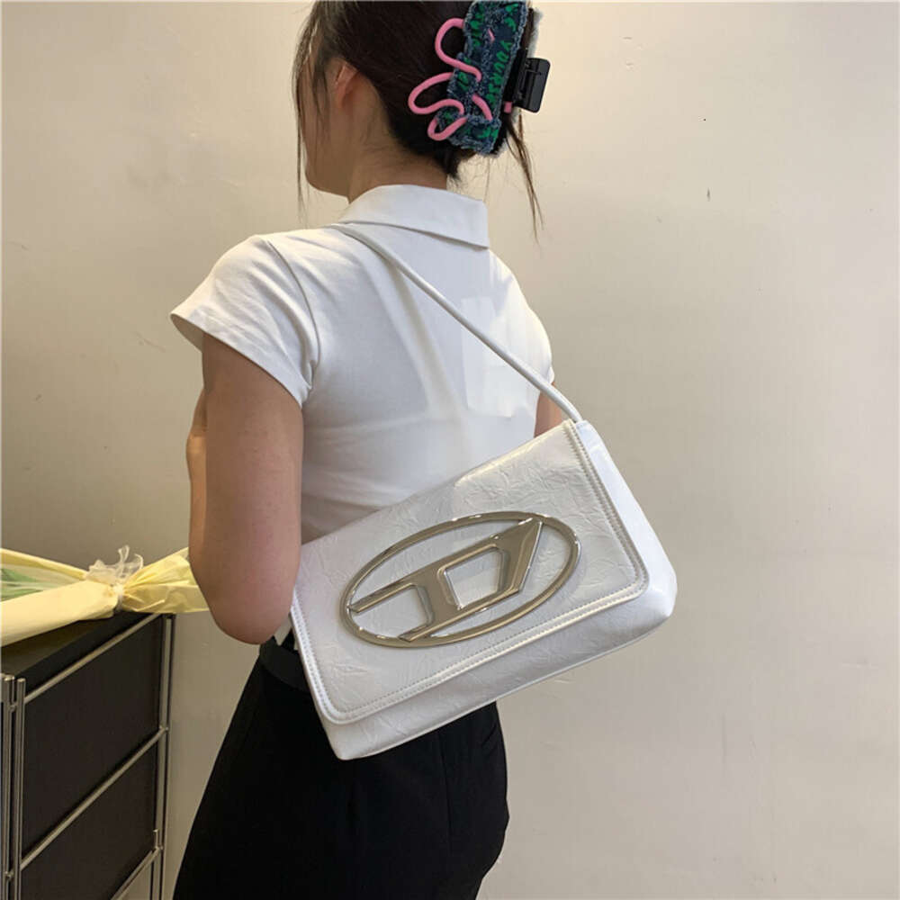 Pas cher en gros liquidation limitée 50% de réduction sac à main et petit sac Wternized nouveau été pour femmes populaire une épaule sous les bras poche carrée