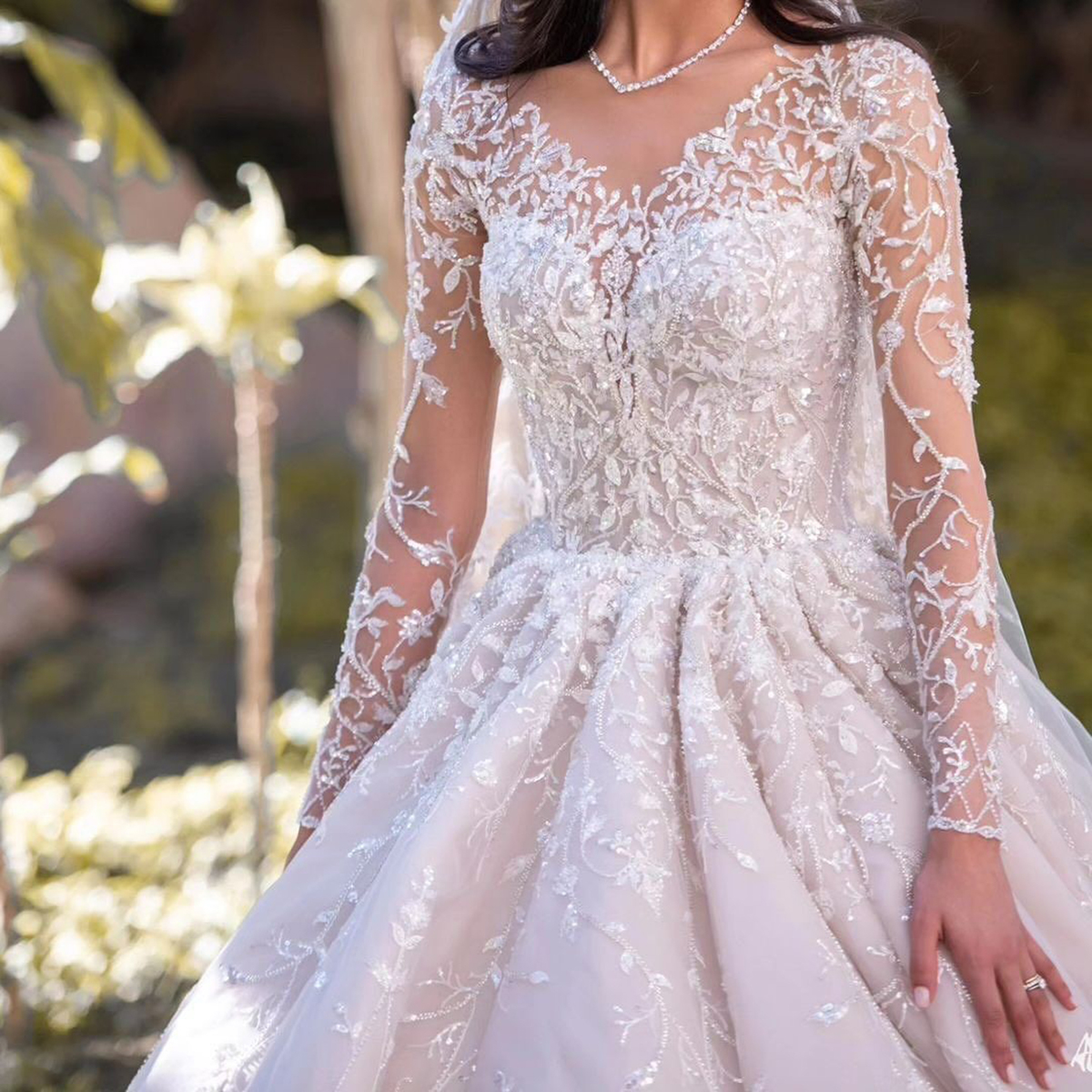 Elegant Women Wedding Dress Jewel Neck Long Sleeves Bridal Gowns Lace Appliques Court Train Dress Custom Made vestidos de novia