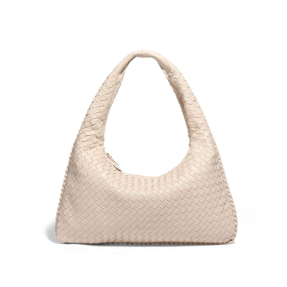 Sac Design de haute qualité pour femmes, petite tendance, tissé, nouvelle Texture sous les bras, décontracté, polyvalent, portable, asymétrique épaule dénudée