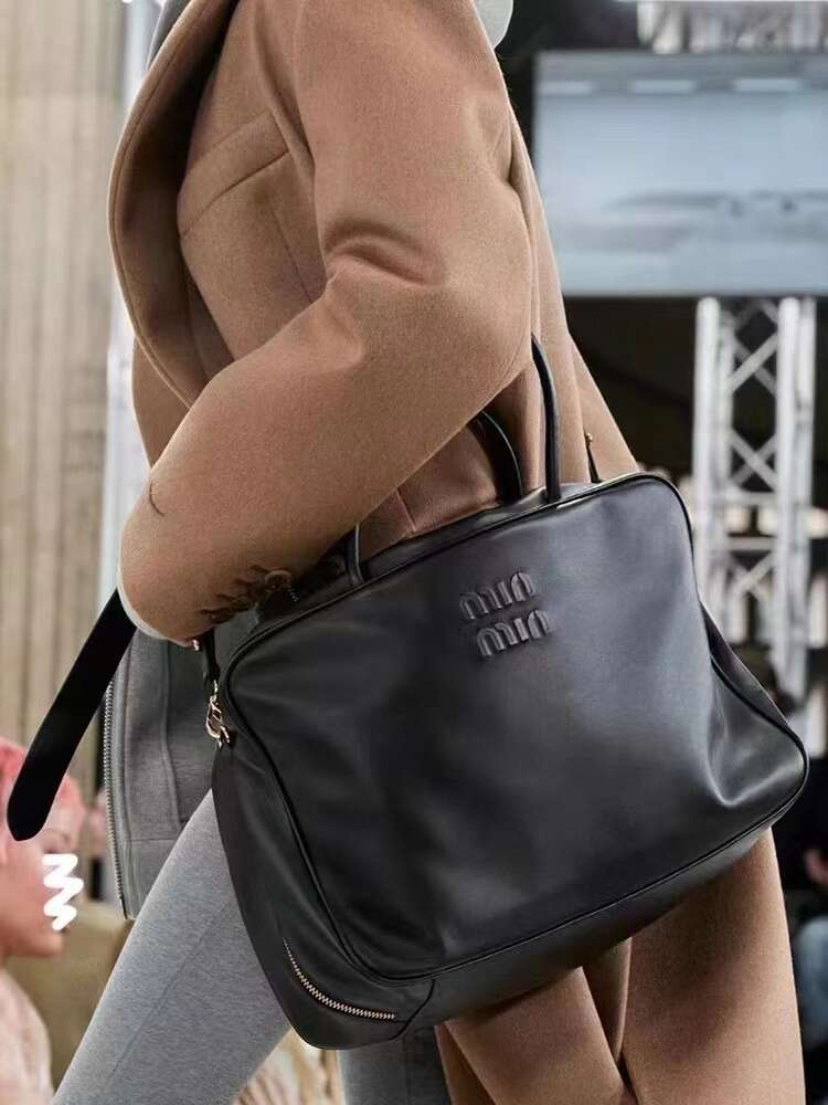 Barato por atacado liberação limitada 50% desconto bolsa netizens mesmo estilo maleta grande capacidade sacola portátil crossbody outono/inverno novas mulheres