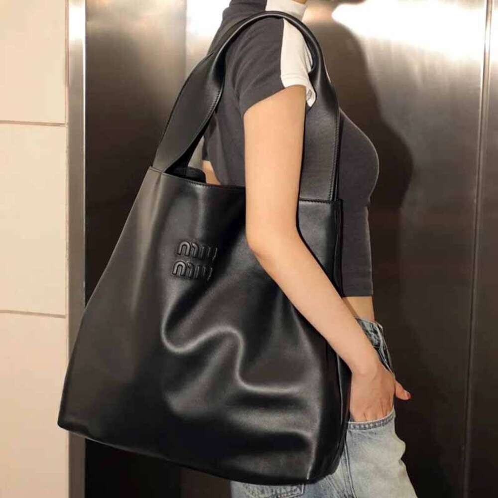 Cheap Wholesale Limited Clearance 50% Discount Handbag Miaos Tote Bag New Hobo Shoulder Large Capacity Handbag Single Underarm Bucket for Women