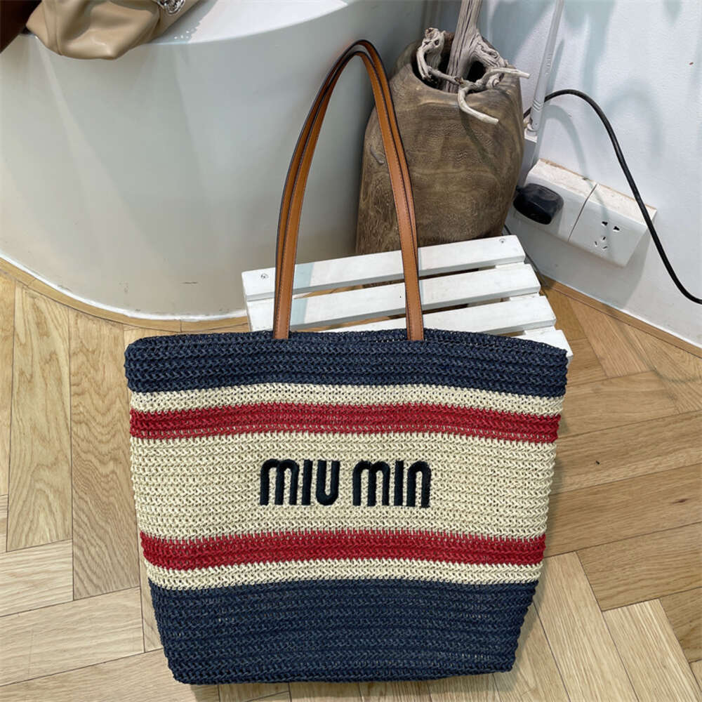 Cross-border Wholesale Fashion Brand Handbags Heat Leather Tote Bag Womens Woven Large Capacity Shopping Stripe Tote Bag Mommy