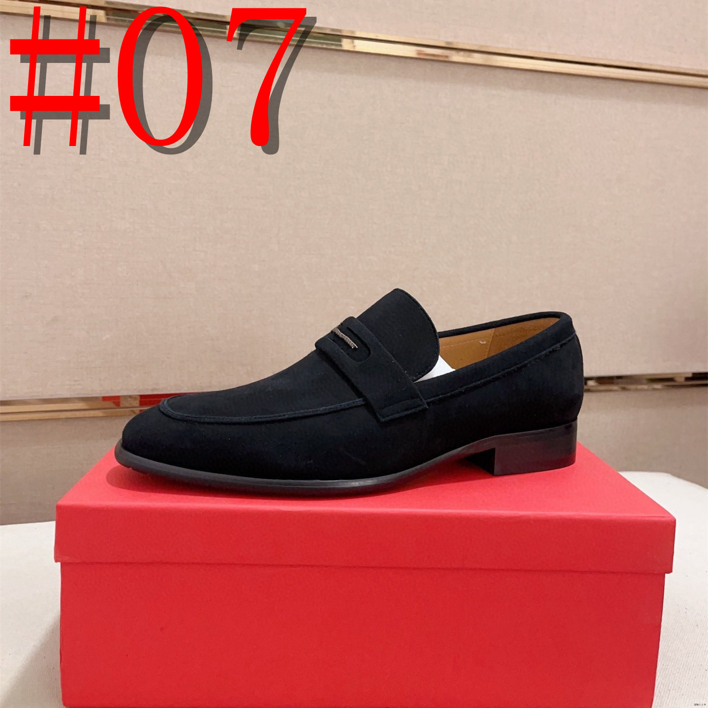 40Model New Luxury Loafers Men Shoes Solid Color Fashion Business Casual Wedding Party Daily Classic Metal Chain Slip-on Designer Dress Shoes