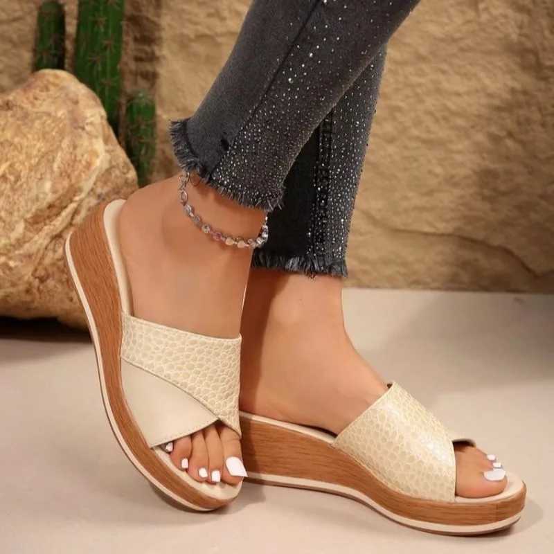 Slippers Platform Sandals Women 2024 New Korean Fashion Wedge Shoes Ladies High Heels Thick Bottom Mules Summer Casual Female H240325