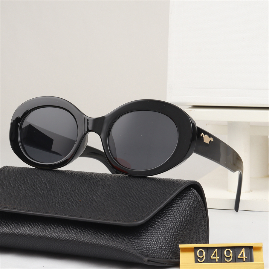 Gafas de sol de diseñador Marca para mujer para hombre 4235 Marco ovalado Patas de espejo de metal Lente verde Sunnies casuales Moda Retro Pequeño marco redondo Mujeres atractivas Gafas de sol con caja de regalo