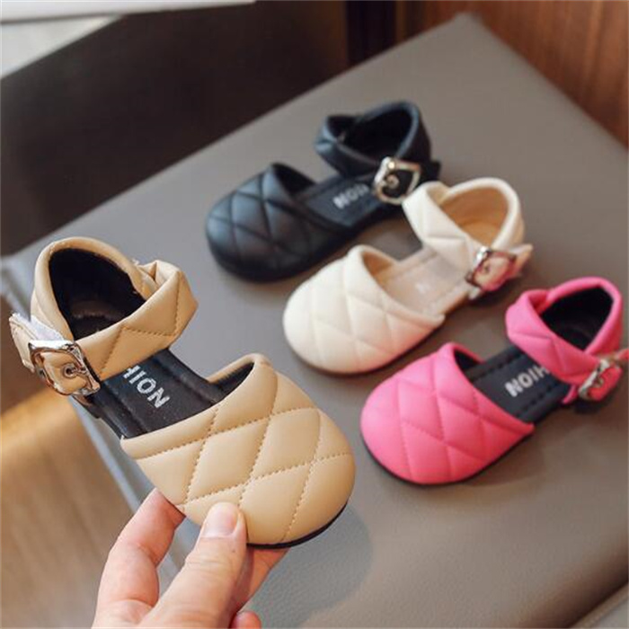 New Style Children Sandals Toddler Girls Summer Beach Slides Kids Baby Slip-On Slippers Lightweight Closed Toe Princess Leather Shoes