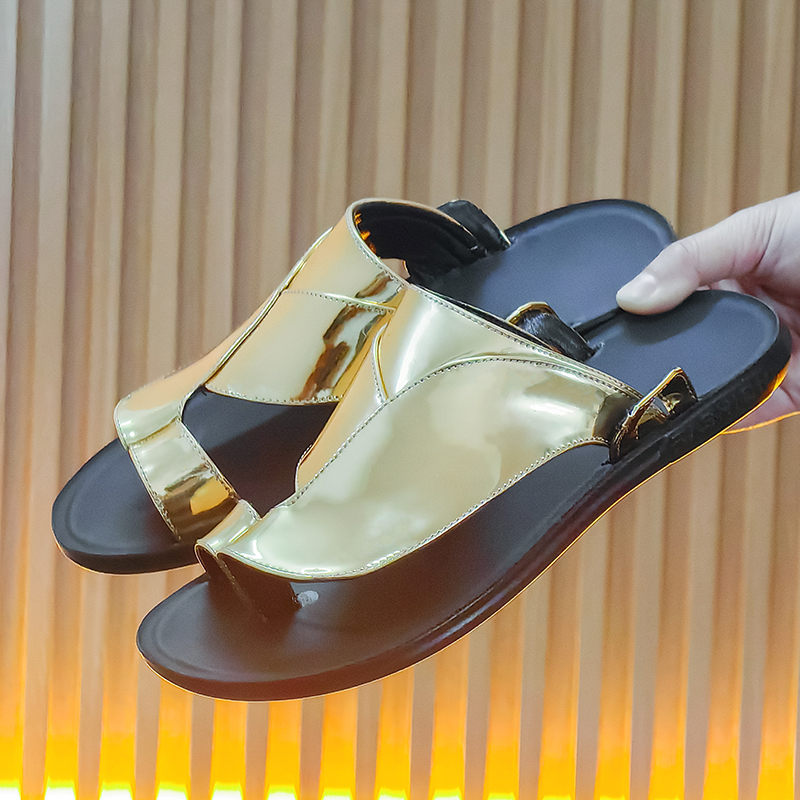 Summer New Men Gladiators Gold Pu Skórzowe buty swobodne oddychające sandały plażowe kapcie na zewnątrz czarny biały rozmiar plus