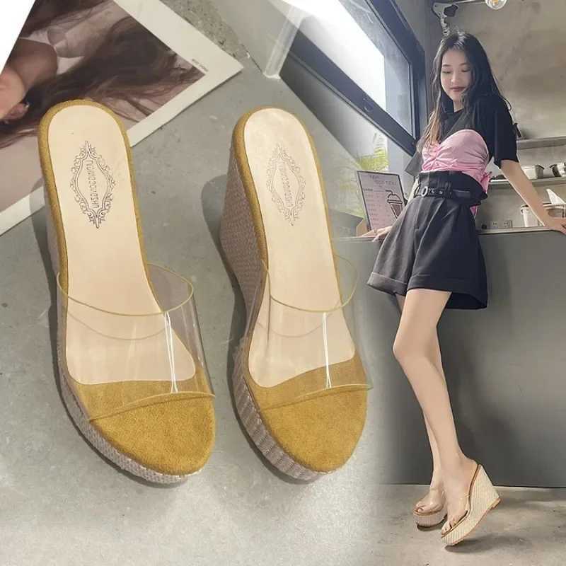 Damesschoenen Hoge Hakken Transparante Slippers Laag Platform op Een Wig Slides Blok Zacht Casual Rome PVC Sandalen W5XS H240321