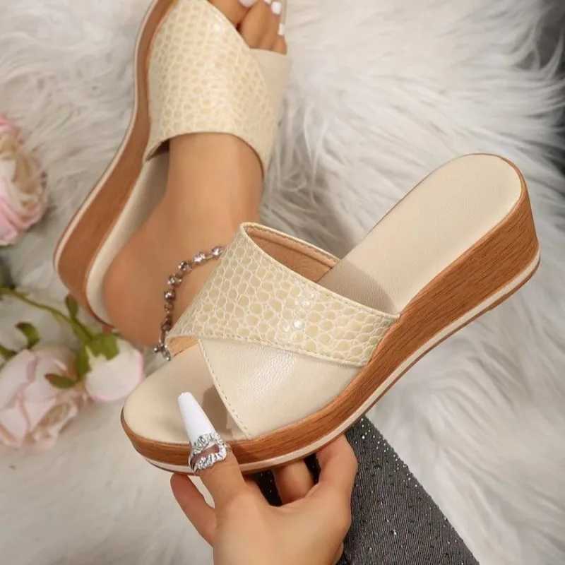 Slippers Platform Sandals Women 2024 New Korean Fashion Wedge Shoes Ladies High Heels Thick Bottom Mules Summer Casual Female H240325