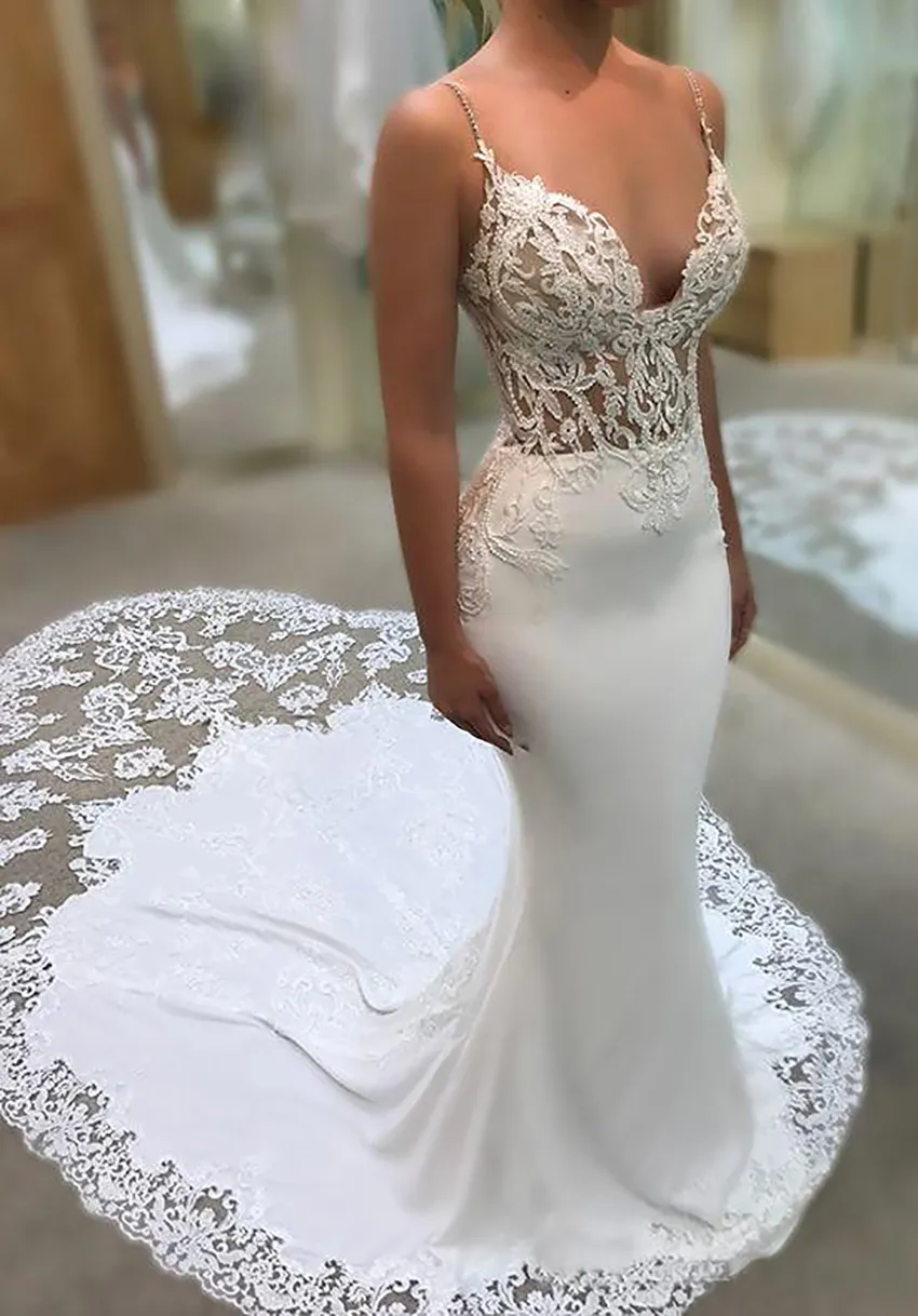 Sexy Spaghetti Straps Mermaid Wedding Dress Beach Backless Chapel Train Lace Applique Bridal Gowns Vintage Garden Summer Custom