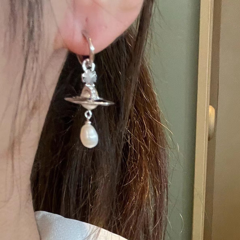 Pendientes de perlas de diseñador para mujer Pendientes de oro y plata con perlas barrocas de Saturno