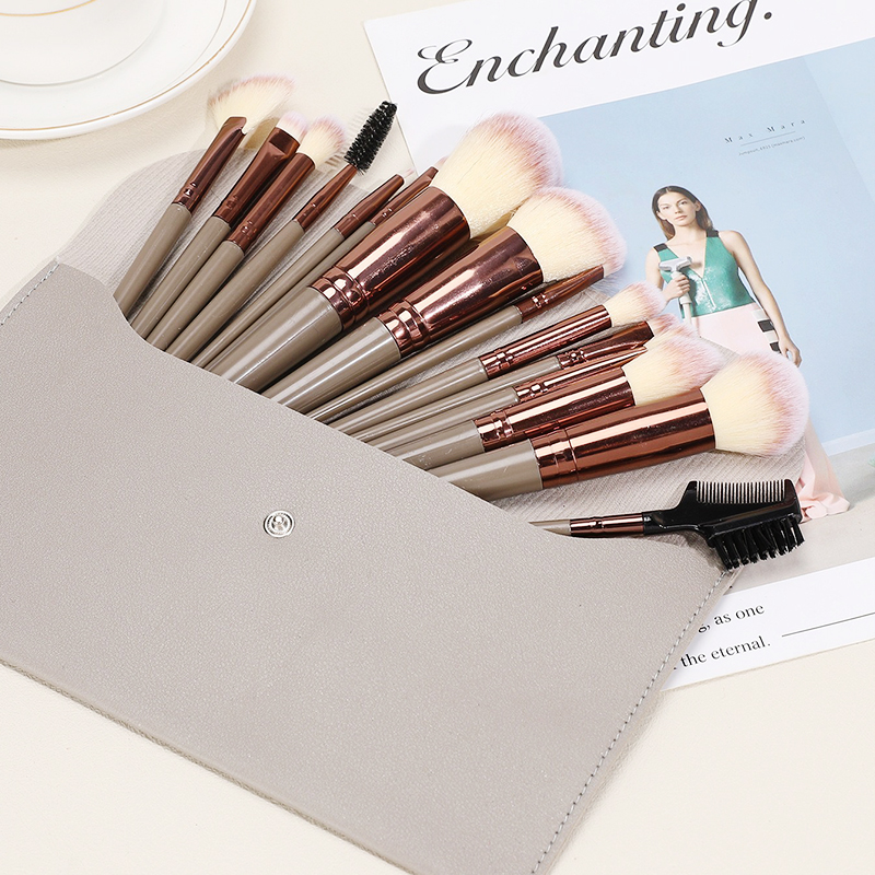 Ensemble de pinceaux de maquillage sablier - 15 pièces poudre fard à joues ombre à paupières correcteur de pli crayon à sourcils Smudger poignée en métal bronze foncé outils de mélange de cosmétiques en gros