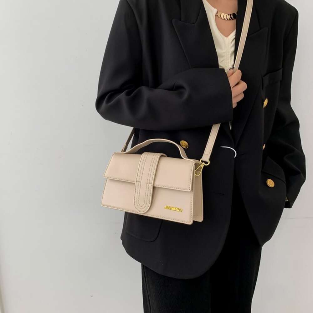 Shop Cheap 2024 Spring New High End and Unique Design Bag for Womens Single Shoulder Crossbody Versatile Handheld Small Square