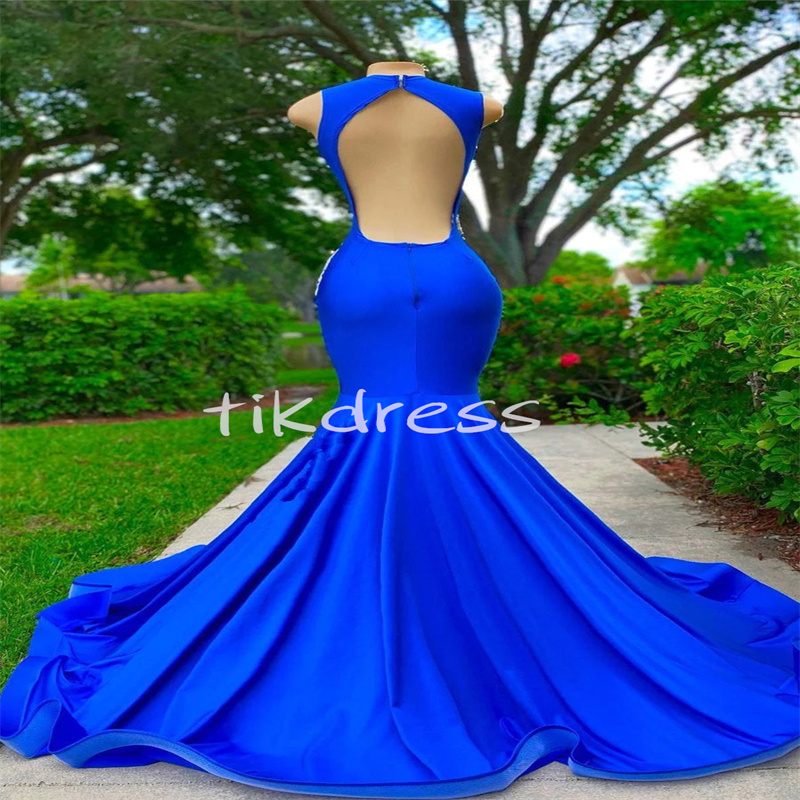 Luxueux bleu royal robes de bal avec des perles de cristal pure col rond sirène robes de soirée sexy dos ouvert filles noires robe formelle élégante fête d'anniversaire occasion porter