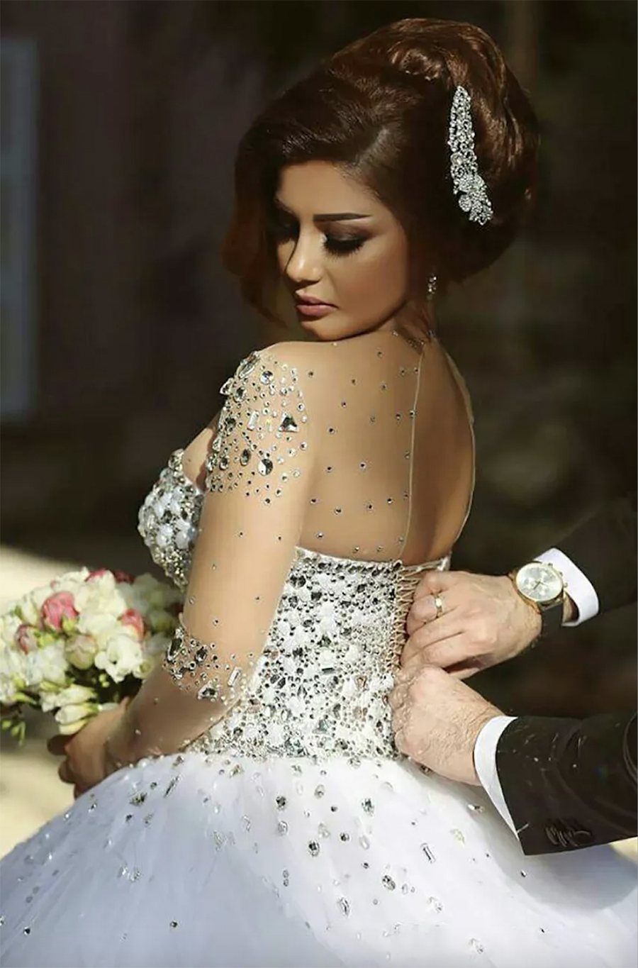 2024 vestidos de noiva de mangas compridas com strass sem costas vestido de baile vestido de casamento Cystal vestidos de noiva de luxo primavera vestidos quinceanera