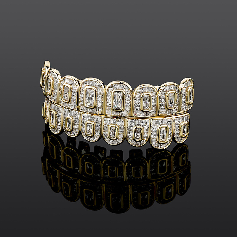 Rap Shining Gold Plated Iced Out CZ Mouth Teeth Grillz Caps Top Bottom Grill Set Men Women Vampire Grills Rock Punk Rapper Accessories for Men Hiphop Jewelry