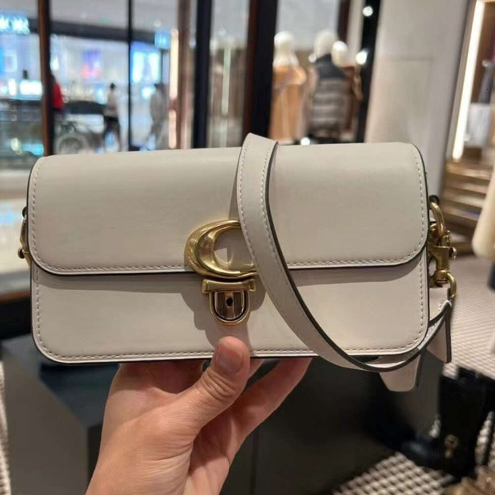 Counter High Quality Luxury Explosive Shoulder Fashion Bag New Womens Lacquer Leather Stick Bag Studio Baguette Small Square Single Shoulder Crossbody Bag