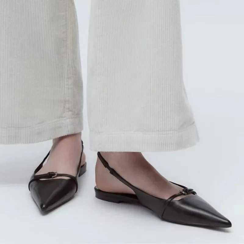 Scarpe eleganti 2024 Sandali estivi nuovi da donna Testa di panino a punta nera con una linea dopo vuoto francese semplice casual H240325 H240325