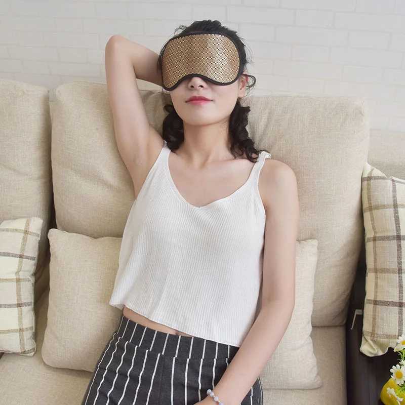 Masseur de visage Masque facial électrique pour les yeux émeraude Masseur d'ombre à paupières chauffant à la tourmaline pour la relaxation des muscles oculaires et le soulagement de l'insomnie 240321