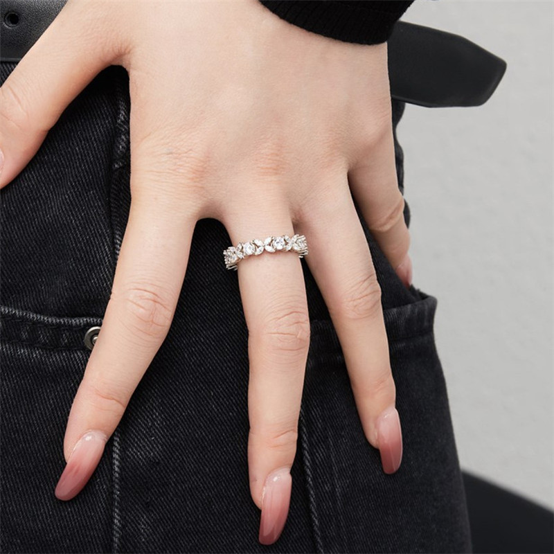 925 Sterling Silver Diamond Rings for Women Wed Party White 5A Zirconia Love Wedding Engagemen Ring Woman Luxury Jewelry Dating Daily Outfit Friend Present Box Storlek 6-9