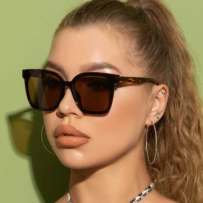 Okulary przeciwsłoneczne Extra duże okulary przeciwsłoneczne Retro Gradient Square soczewki Duża ramka Women Sun Sun Chateye Black Gafas Shadow Retro Szklanki UV400 J240330