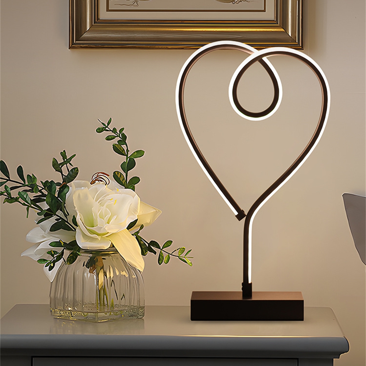 Lampe de table LED en spirale classique noire, lampe de chevet en métal à intensité variable, alimentée par USB, veilleuse décorative pour chambre à coucher, maison, salon, bureau