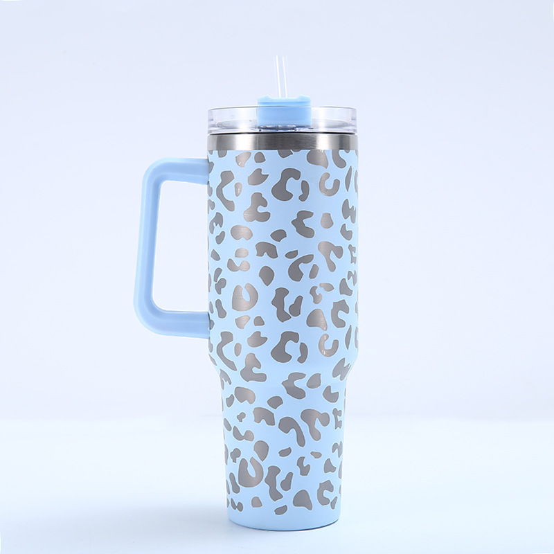 Leopard Print 40oz quencher tumblers من الفولاذ المقاوم للصدأ مقبض القش قش كبير السعة بيرة القدح زجاجة الماء مسحوق في الهواء الطلق أكواب التخييم في الهواء