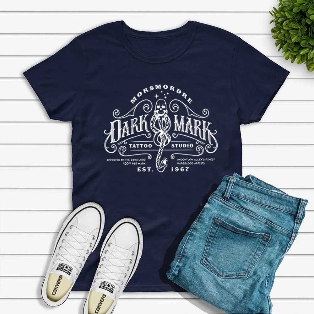 T-shirt da donna Dark Mark Tattoo Studio Guida Camicia Best Friend Camicia Lettura Camicia magica Libri Regali Lettori Strega Top 240322