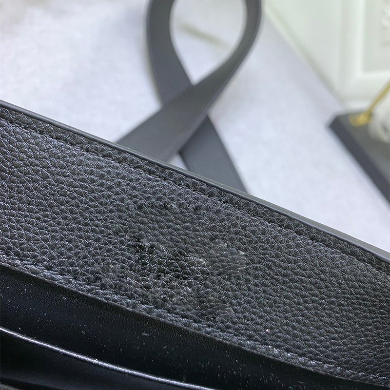 Övre handväska lyxig designer kvinnors tygväska boa constrictor läder lyfthandtag crossbody väskor mini plånbok kohud foder axel koppling väska v logotypväskan