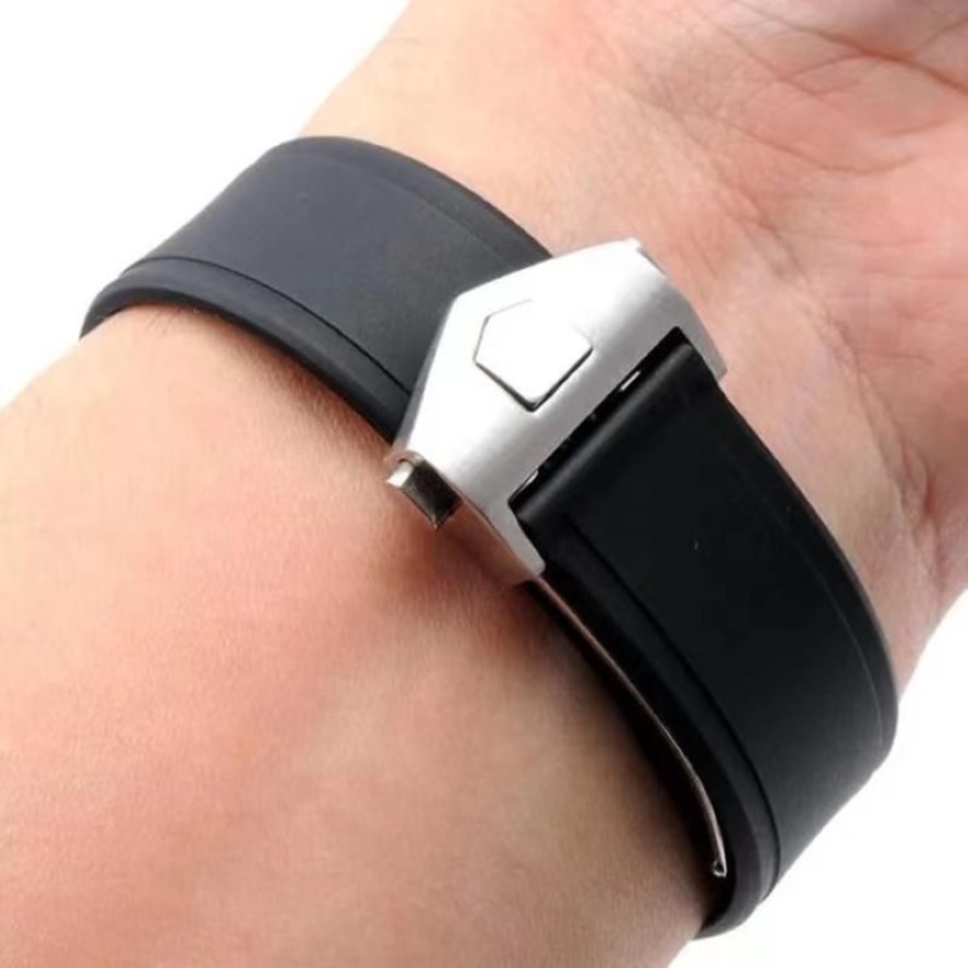 Uhrenarmbänder Hochwertiges Gummiarmband für TAG F1-Handgelenkbänder 22-mm-Arc-End-Schwarzband mit Faltschnalle260L