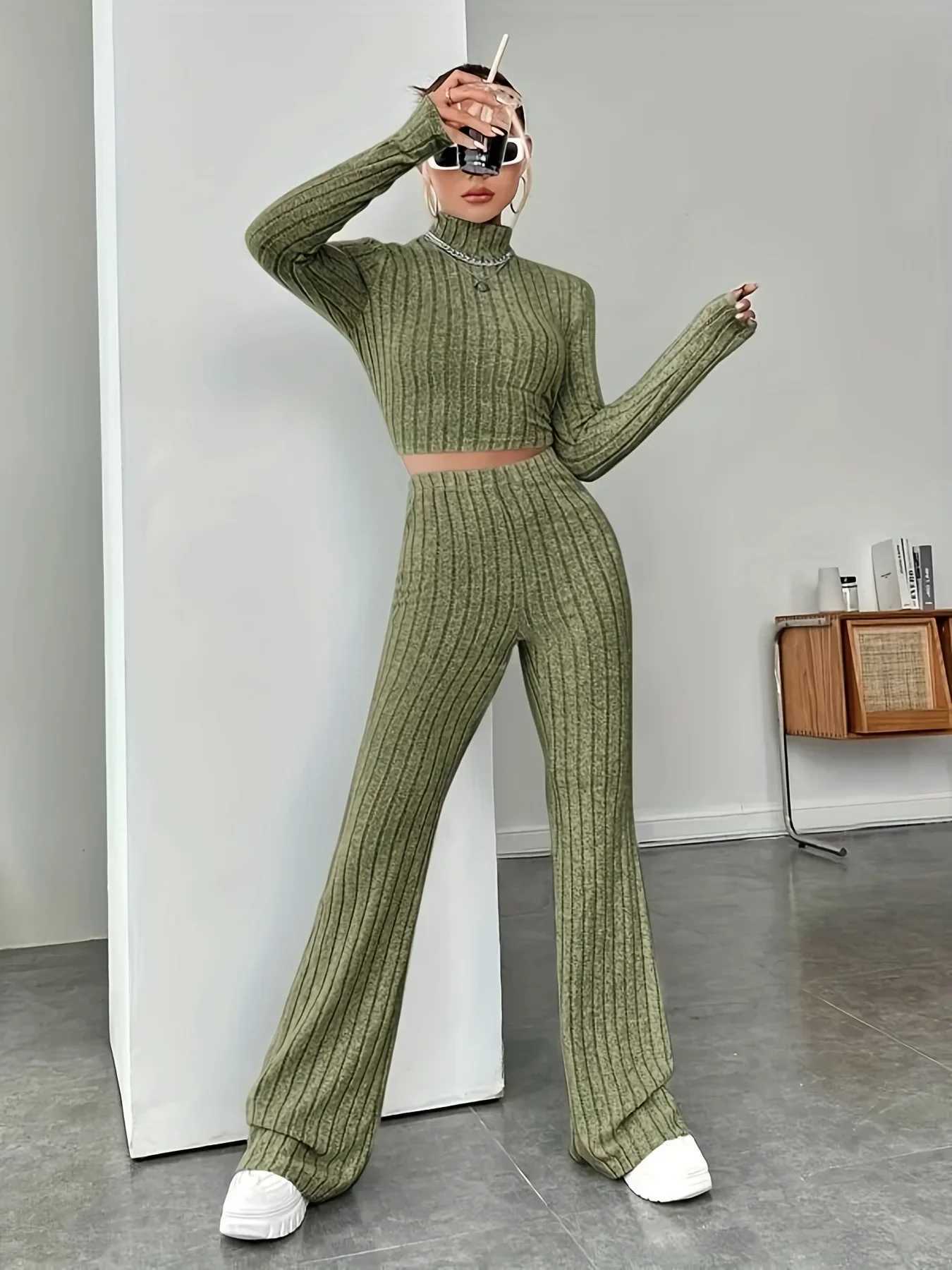 Women's Tracksuits 2018 Spring Knitted 2-piece Womens Track Clothing Long sleeved Vintage Sweater Crop Top Flash Pants Elastic Matching SetL2403