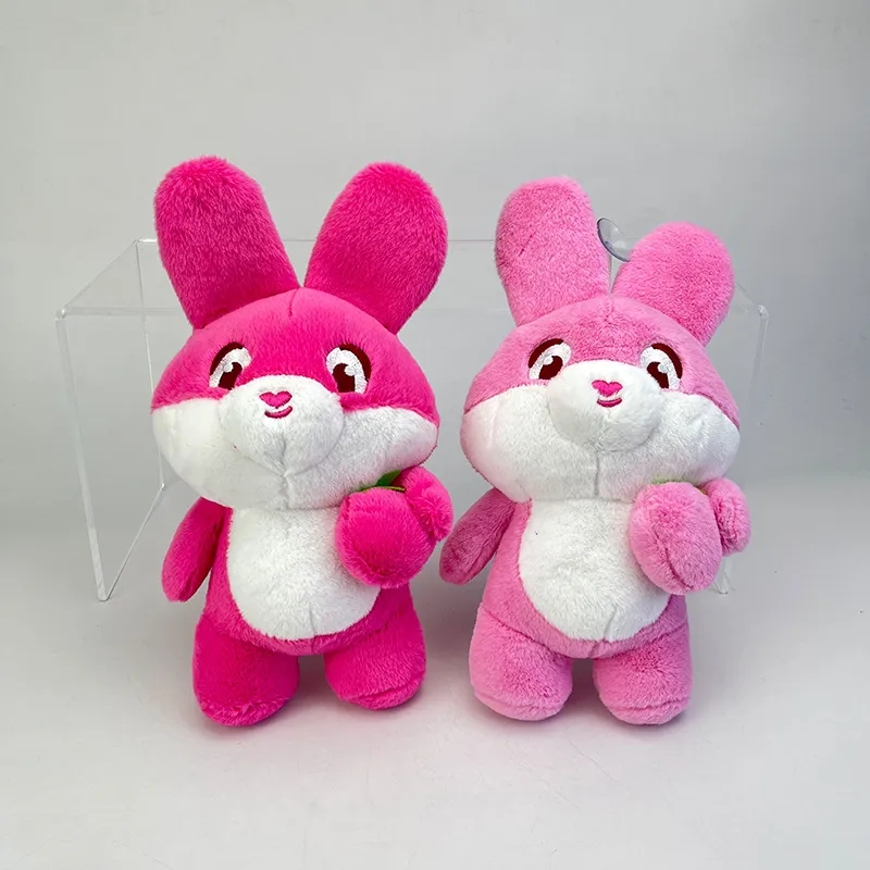 2024 Partihandel söt 4-färg Strawberry Rabbit Plush Toy Children's Game Playmate Holiday Gift Claw Hine-priser