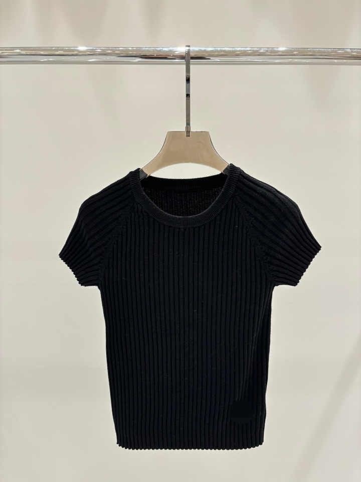 3002 2024 Spring Summer Märke Samma stil Tröja Svartrosa Vit Kort ärm Crew Neck Womens kläder Högkvalitativa Kvinnor Shun