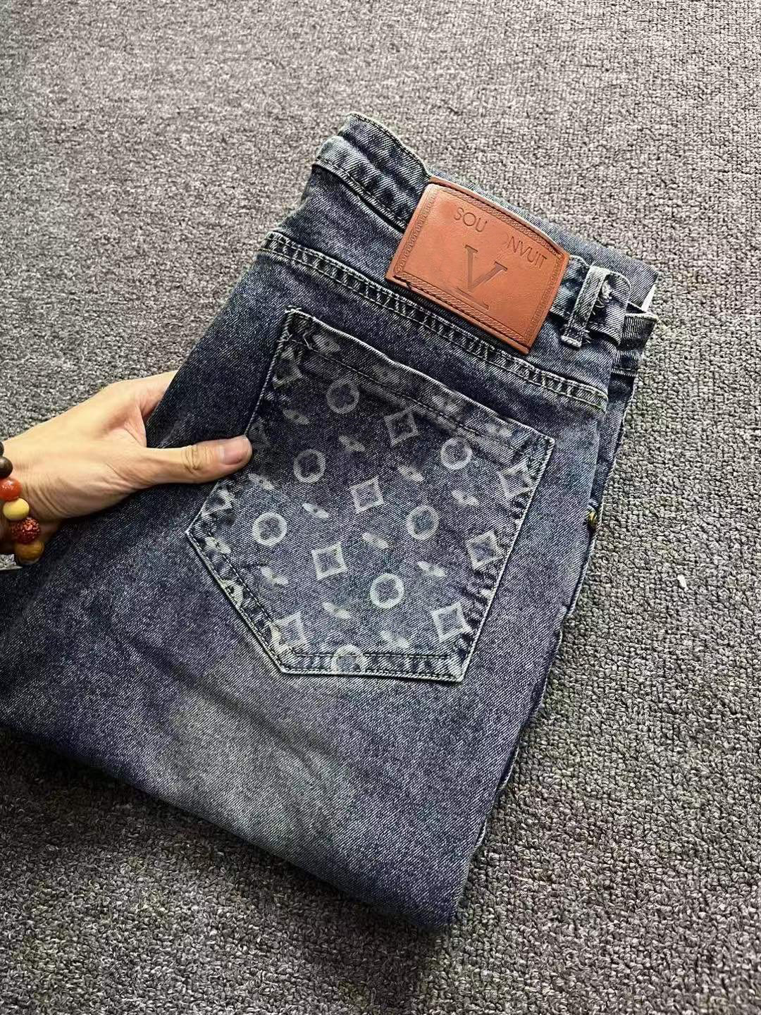 Mens denim tasarımcısı yeni gri denim pantolonlar streç fit denim pantolon pamuk pantolon yıkanmış düz bacak rahat retro sokak aşınma gündelik spor pantolonlar koşu pantolon