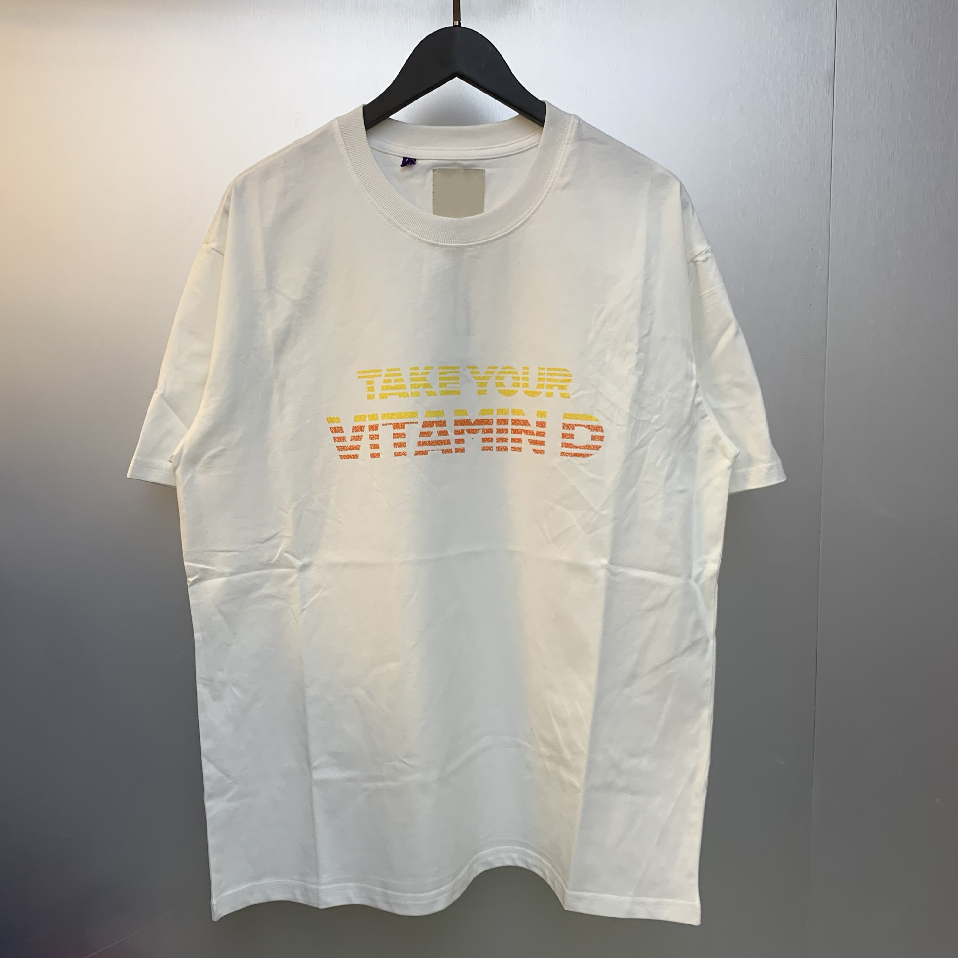 Yaz Tshirt Erkek Tasarımcı T-Shirt Man Cloths Mektup Baskı Baharatlı Mürekkep Graffiti Avrupa ve Amerikan High Street Moda Markası Gençlik Kısa Kollu T-Shirt