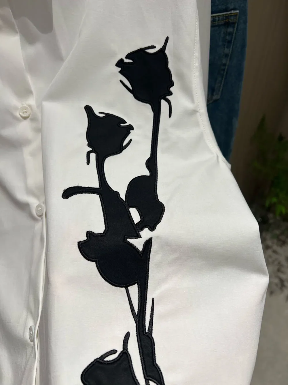 2024 frühling frauen Hohe Qualität 100% Reine Baumwolle Rose Gesticktes Weißes Hemd Mode Lose Beiläufige frauen Lange Top
