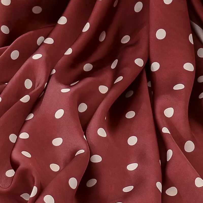 Sarongs New Fashion Silk Dot Square Scarf 90 * 90cm Womens Neckline Headband Bag Warp Knitted Soft Neckline Scarf Headband Foulard 24325