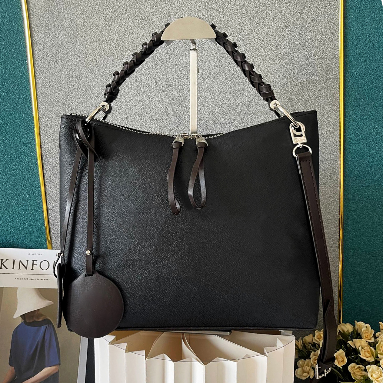 Borsa tote da donna Borsa hobo Borsa a tracolla di lusso Borsa a tracolla di lusso di qualità 7A Pelle di vitello fiore traforato Borsa moda business Borsa a tracolla grande borsone firmato