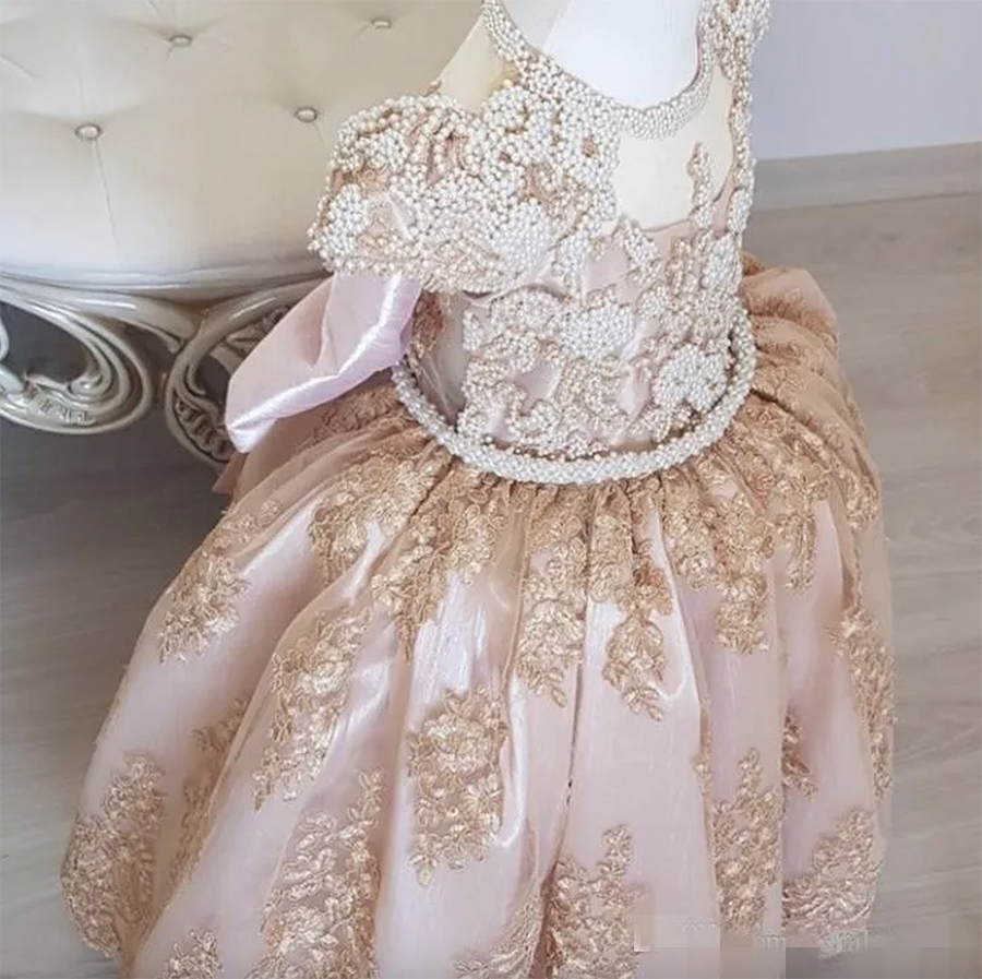 Robes mignonnes de filles de fleur d'or rose perles de cristal manches perlées robe de bal princesse dentelle appliques communion vêtements de fête d'anniversaire