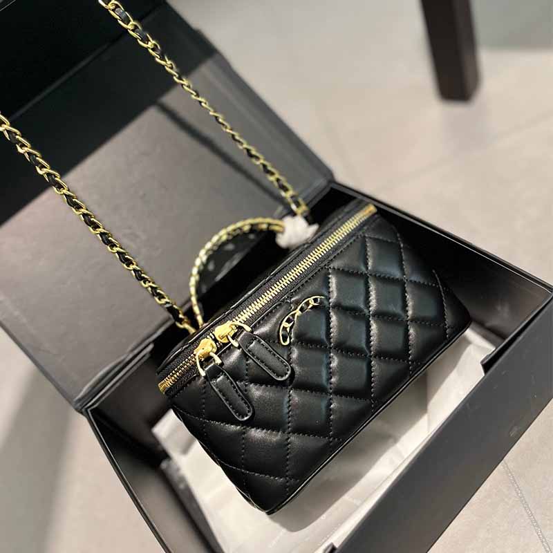 Makeup bag designer wallet Luxury woman Chain cosmetic Crossbody bag Leather fashion Tote toiletry bag Mini classic Travel box shoulder Lipstick bag Woman's purse