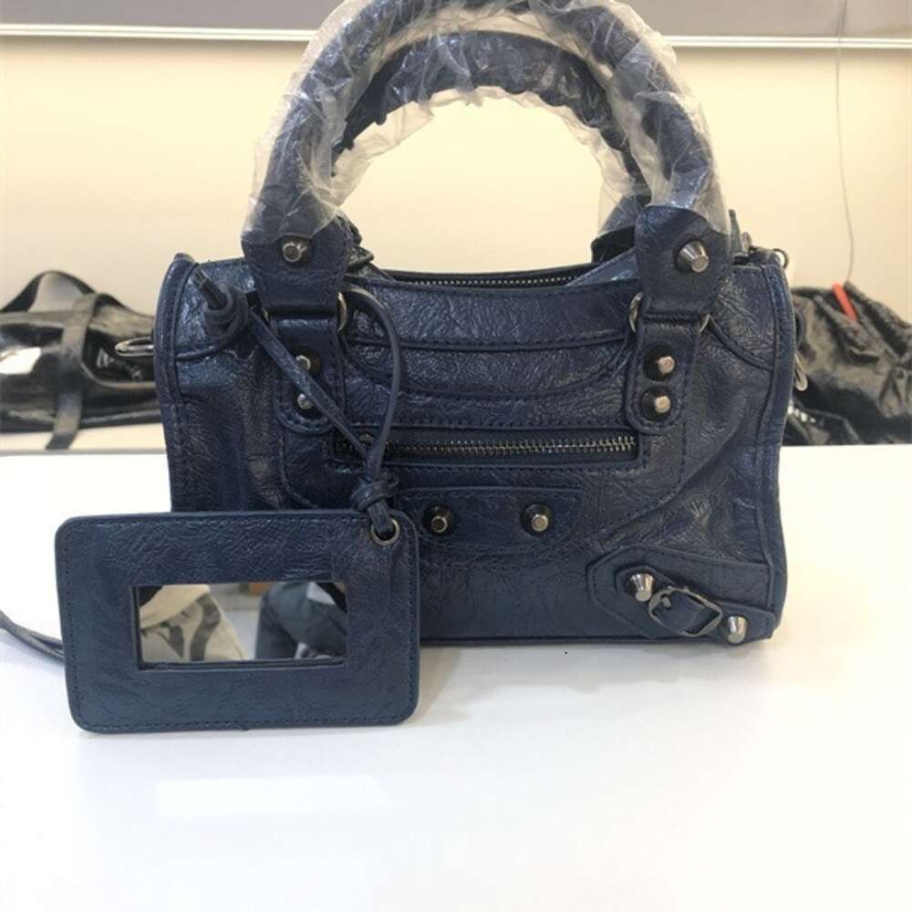 Factory Direct Handheld Mini Rivet Motorcycle Bag Small Square Hand Bill of Lading North Crossbody Instagram Spicy Girl 2024 Upgrade