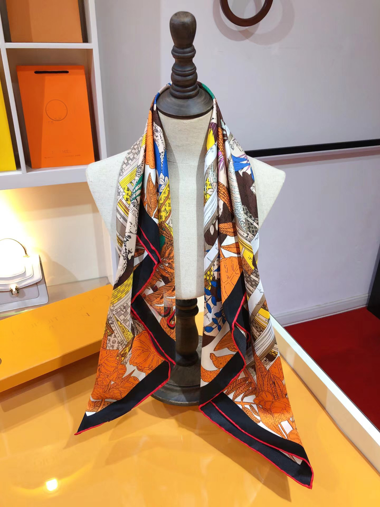Classic fashion new dark jacquard printed silk scarf Designer Scarf Brand Women Wrap Head Scarfs Square Silk Twill Pashmina Scarves Shawl Pleated Gift 90cmx90cm 10A