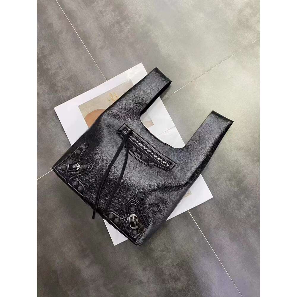 Factory Direct Store Handbag Netizens Same Black Versatile Motorcycle Tank Top Bag Handheld 2024 Womens Trend