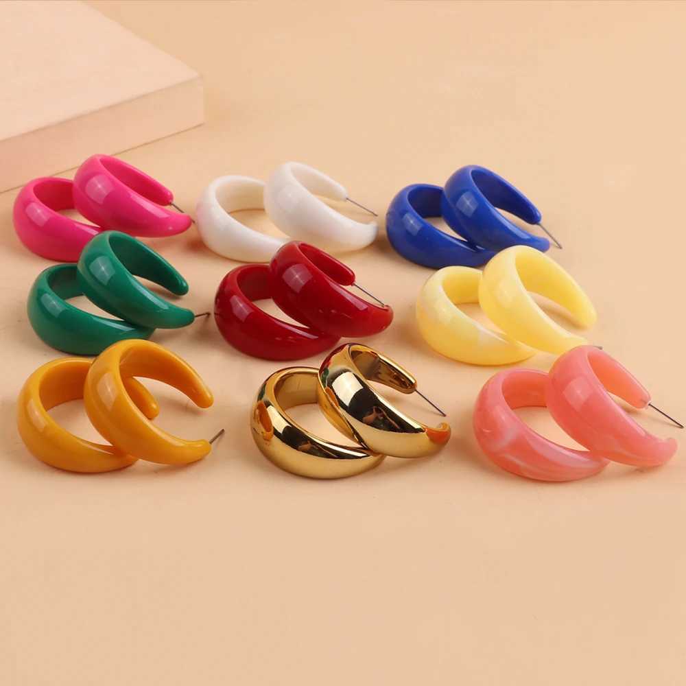 Обруч Huggie FishSheet, модные акриловые серьги с C-образным кольцом, подходящие для женщин, корейские цветные геометрические круглые серьги из смолы 2022, модные украшения 240326
