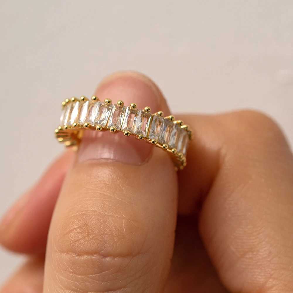 Bandringen 18K vergulde zirkonia ring met verstelbare opening en glanzende zirkonia bestrating stapelbare eeuwige trouwring J240326